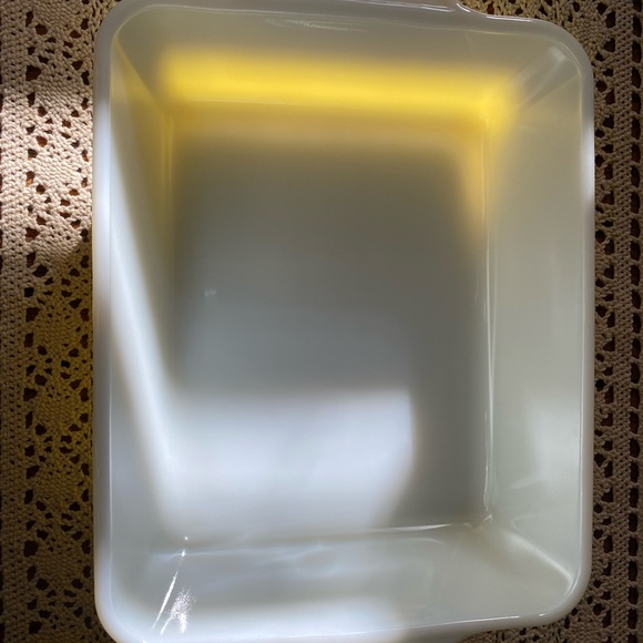 Vintage Pyrex Dish - Picture 5 of 5